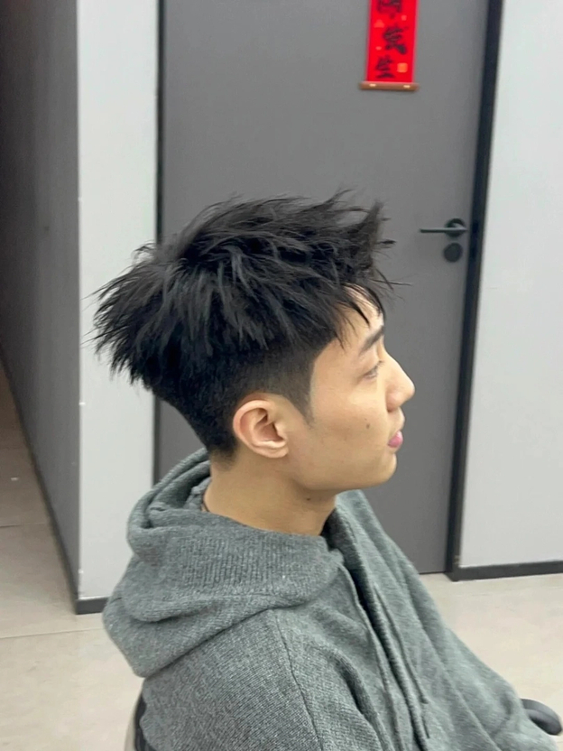 Kiểu tóc Spiky mang lại vẻ đẹp khỏe khoắn và tràn đầy năng lượng